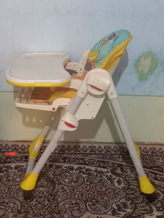 Детский столик игрушечный