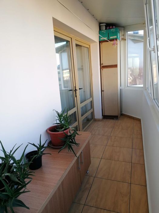 Vand apartament cu 3 camere Urziceni