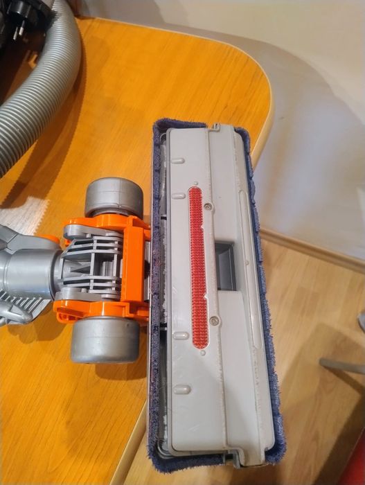 Aspirator Dyson...
