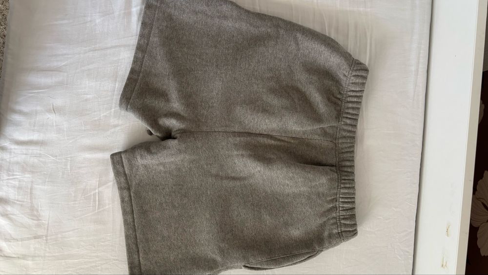 Essentials SS22 шорти (dark oatmeal)
