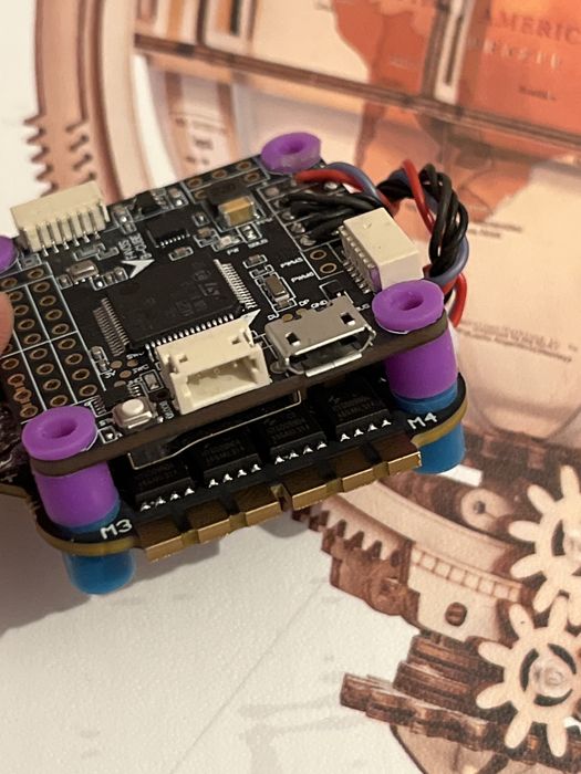 Fpv дрон комопектуюшие