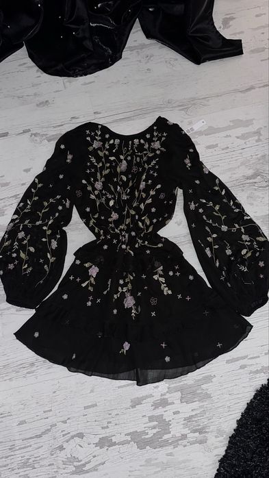 Рокля           Asos