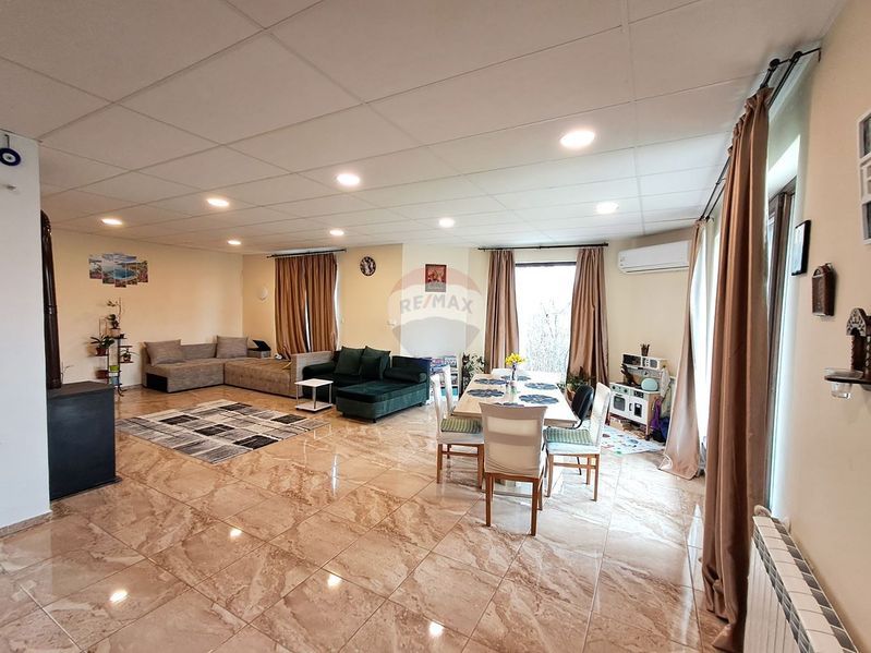 Къща в с.Приселци