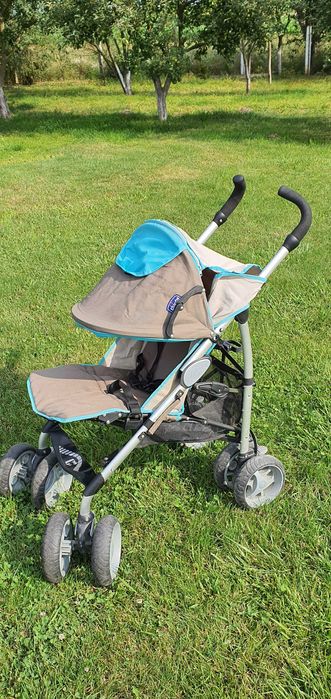 carucior pliabil Chicco vara-iarna-ploaie