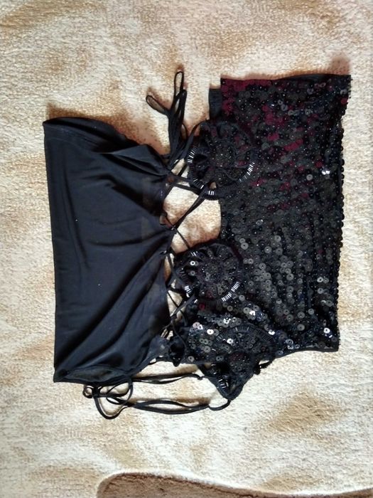 o bluza si o fusta de ocazie