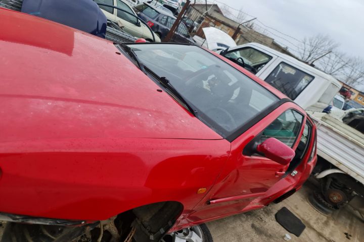 Bara fata Volkswagen VW Polo a 3-a generatie 6N