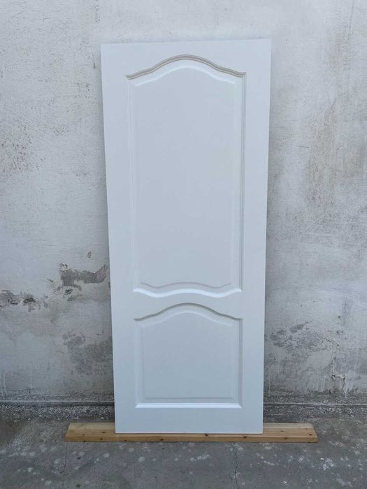 Межкомнатные деревянные двери (читайте описание)