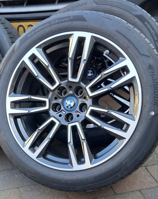 БМВ G60 G61 джанти 19 цола с нови гуми