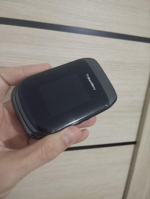 BlackBerry 9670 Original.