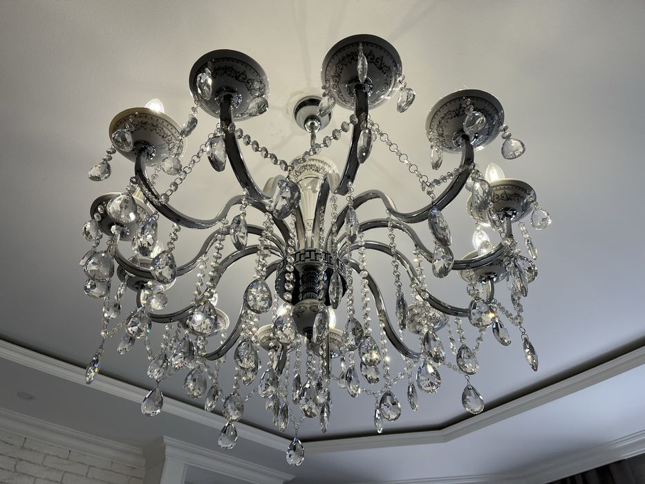 Люстра повесная для зала