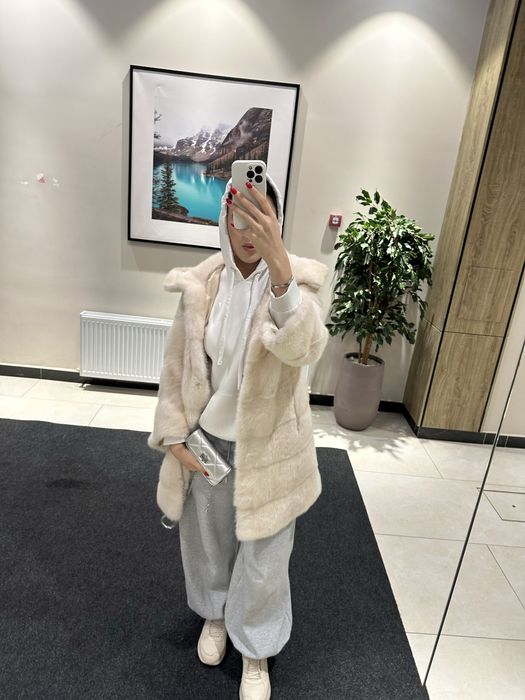 Продам норковую шубу