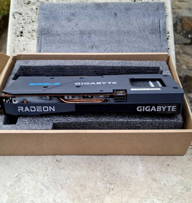 RX 6600 XT Eagle 8G