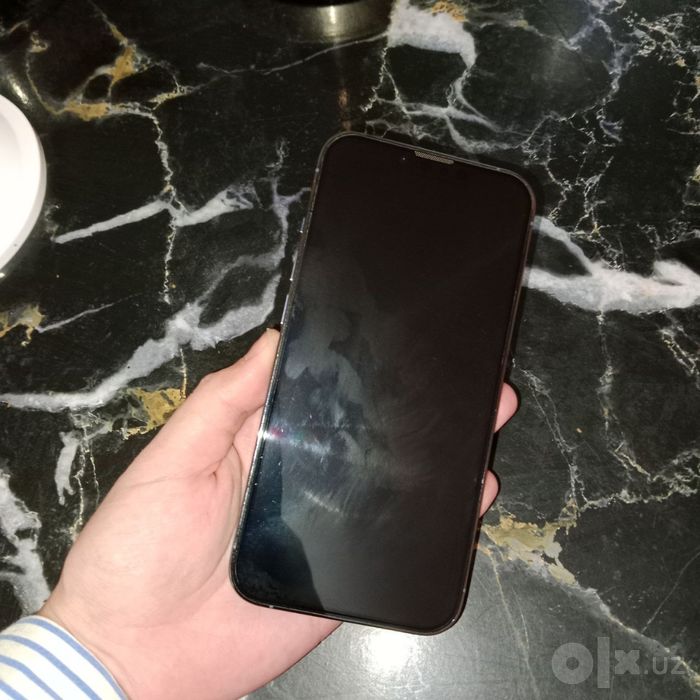 iPhone 13 pro blue ideal