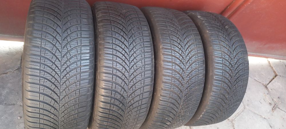 205 45 17 Goodyear Всесезонни Гуми