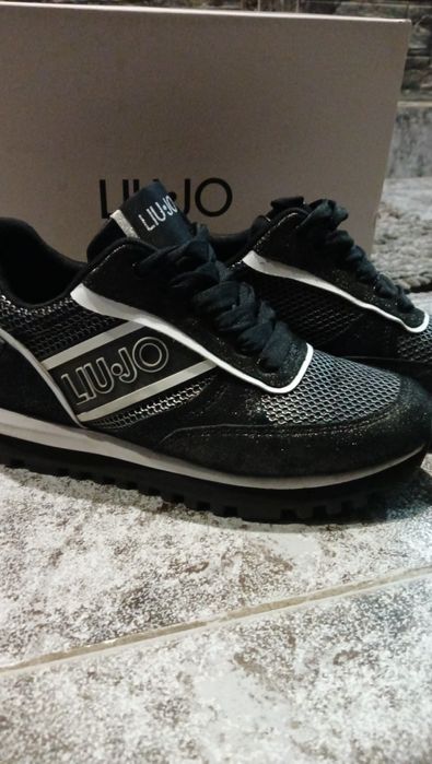 Спортно елегантни обувки