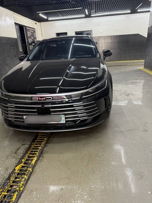 Byd chazor flagship