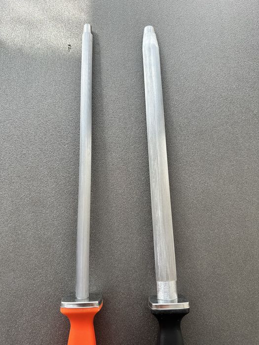 Професионални обли масати