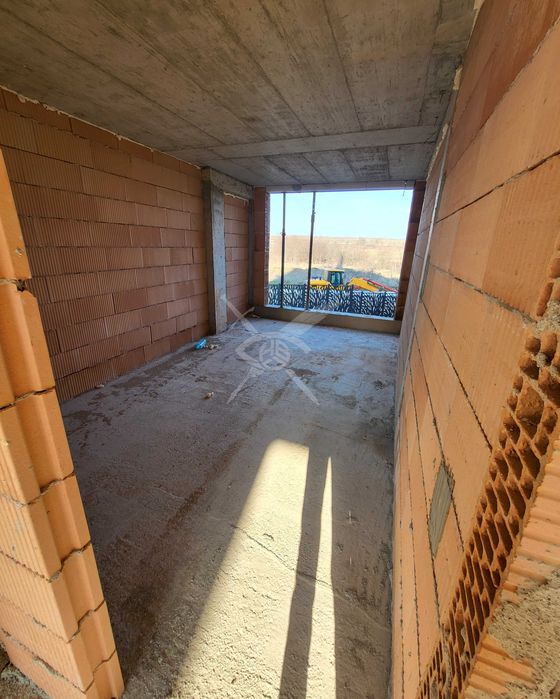 Продава се Тристаен апартамент в Бургас, Сарафово - 133 кв.м за 668 €/кв.м - Снимка #2