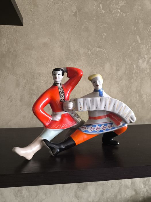 Статуэтка"Русский перепляс"