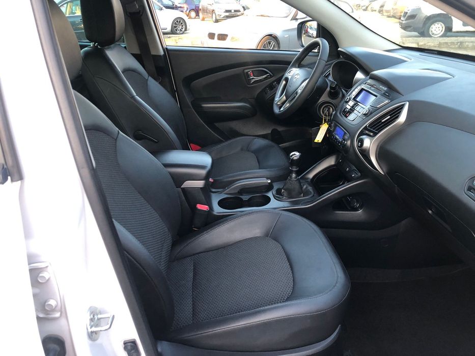 Hyundai ix35 / An 2011 / 2.0 Diesel 140Cp E5 / Clima