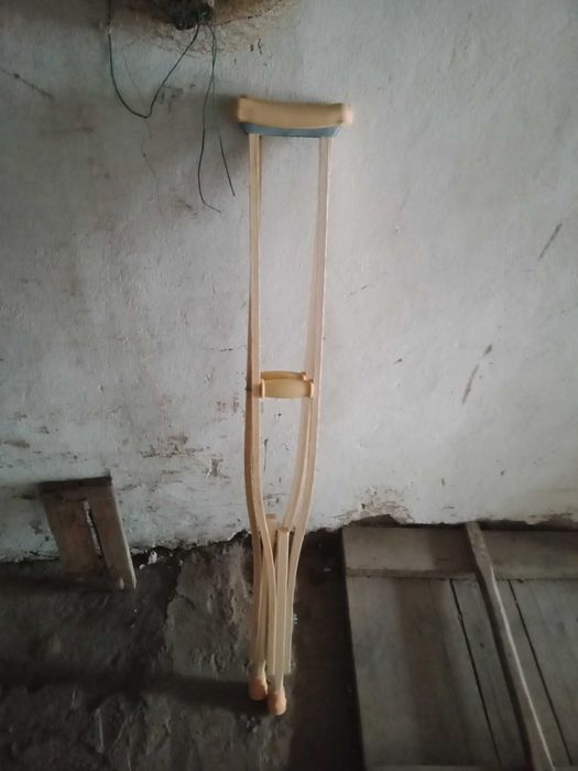 Костыли новые абсолютно