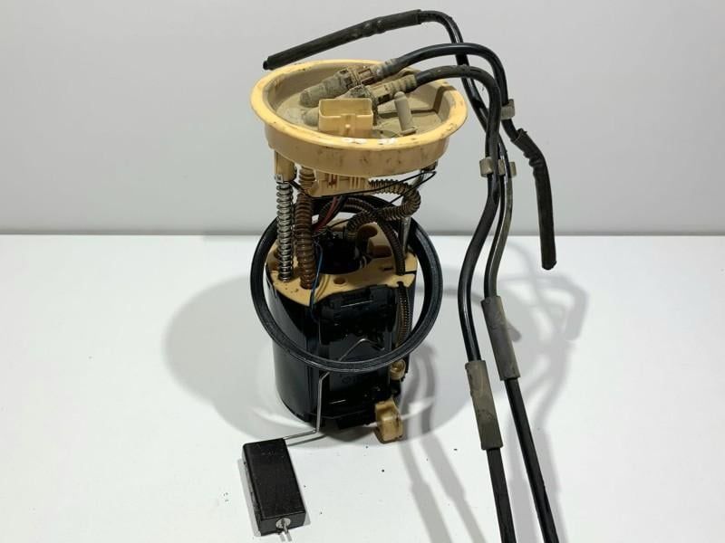 Pompa motorina Volvo V70 3 31274923 2.4 D D5244T14