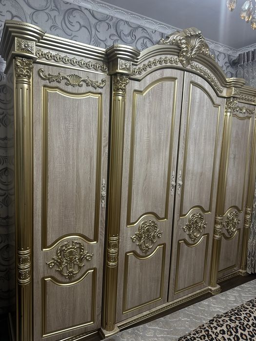 Spalni garnitur shkaf