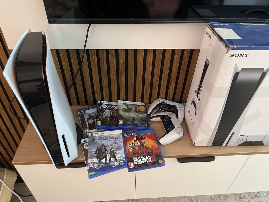 Продам PS-5 с подпиской игр