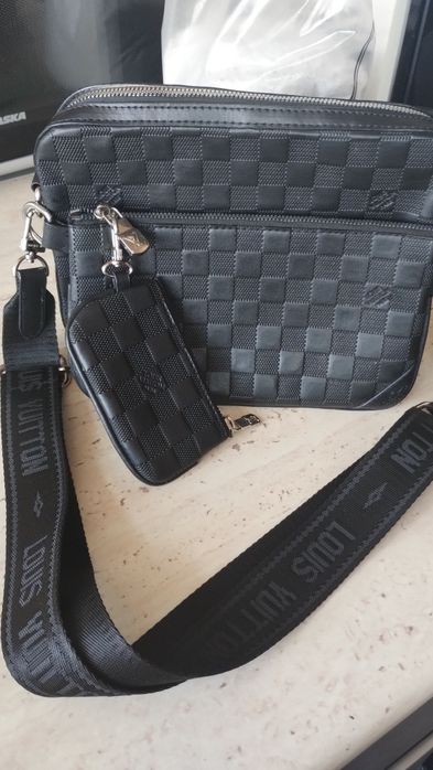 Geantă Luis Vuitton paris originală piele