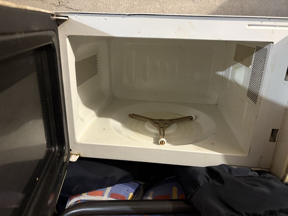 Микровълнова печка NEO