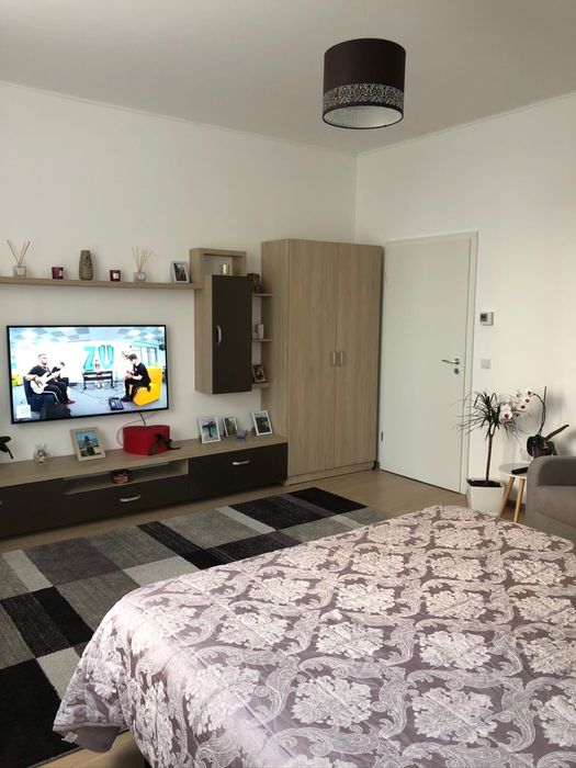 Vand garsoniera total decomandata 42mp utili cu Boxa inclusa