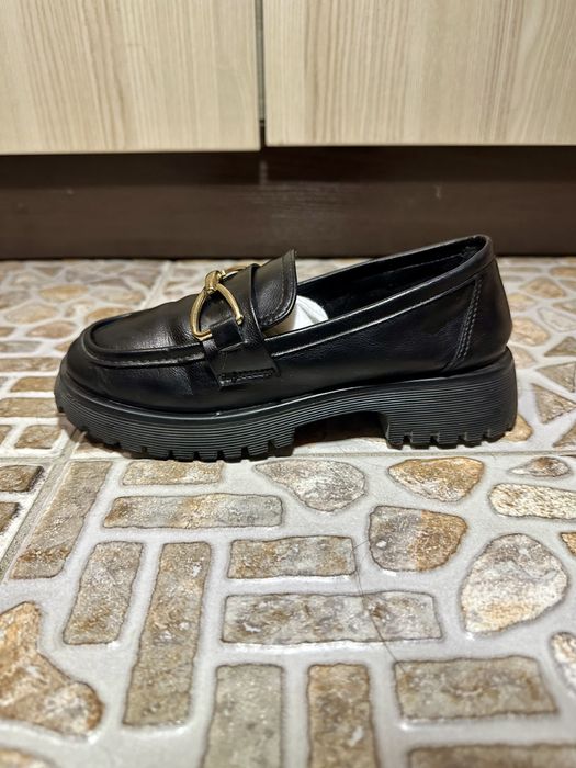 Классичиские туфли для девочек