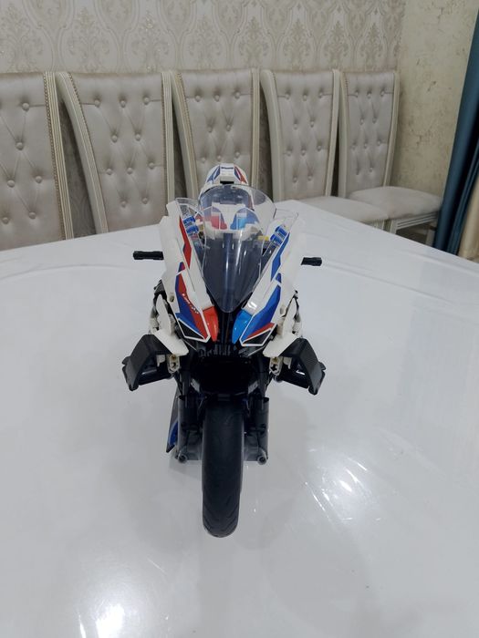 Lego BMW M 1000 RR