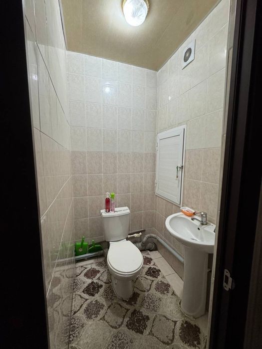 Сергели 8 худуд 3 хона 4 этаж.Мебель техника.срочно сотилади