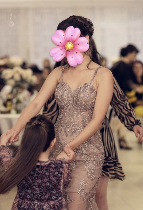 Дълга официална рокля