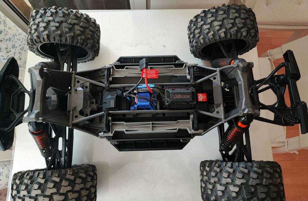 RC X maxxs   TRAXXAS