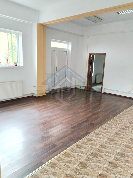 De închiriat: Spațiu comercial Zona Centrală
