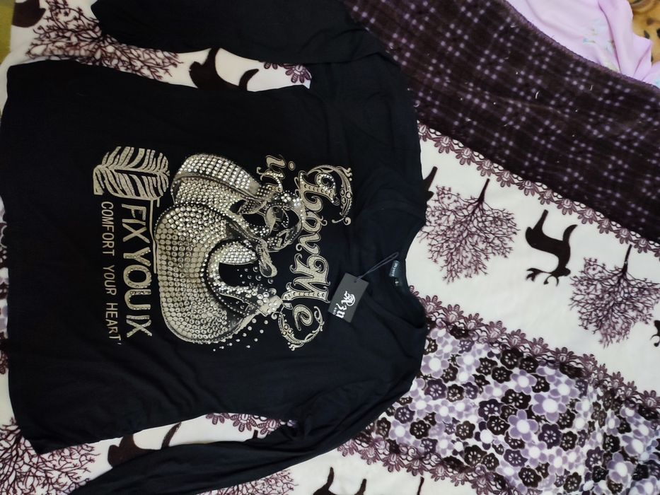 Продам женские новые кофты