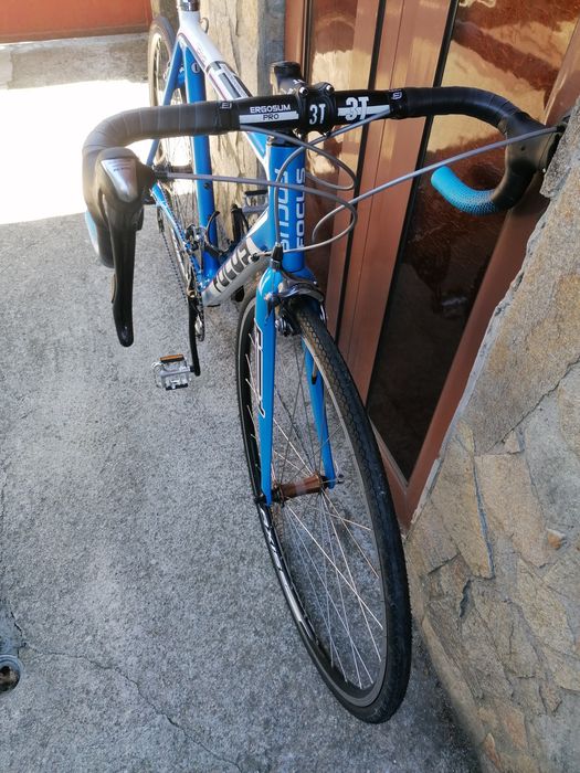 Шосеен FOCUS Carbon, 2*10 Shimano 105