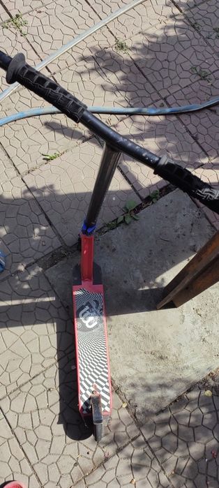 Продам 2 трюковых самоката