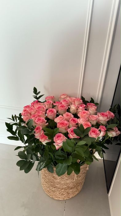 Продам свежий букет роз ( цветы)