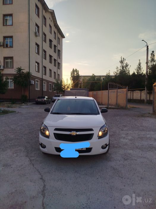 Мошина сотилади.