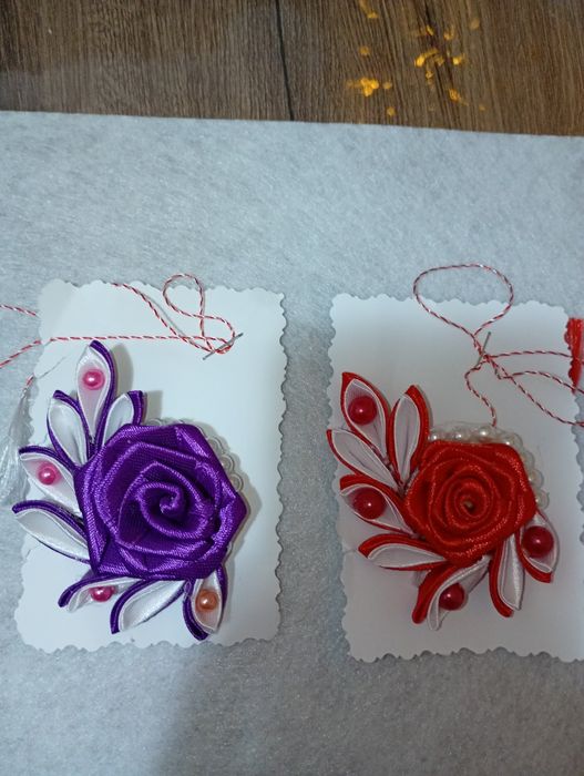 Set de 4 mărțișoare din satin