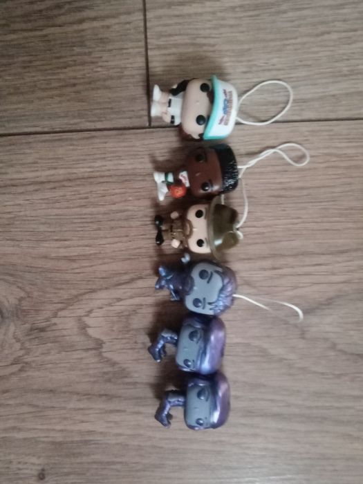 Фигурки очень странные дела