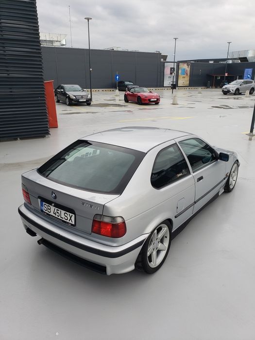 BMW 3 Series 1994 — imagine 3
