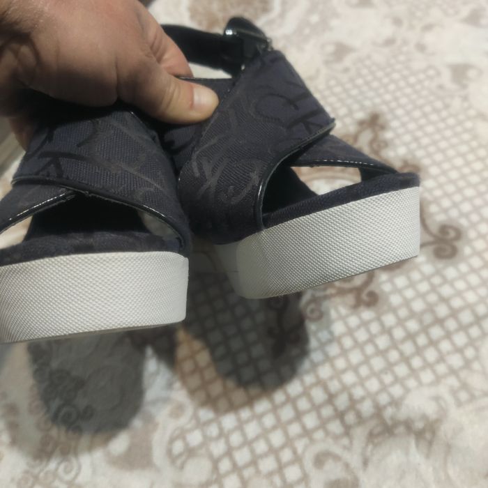 Малки нежни краченца