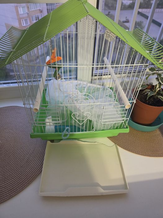 Продам клетку для попугая.