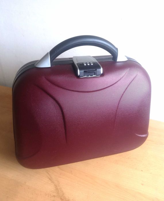 Geantă damă cosmetice