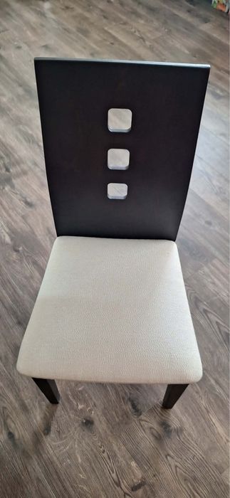 Маса с 4 стола …..