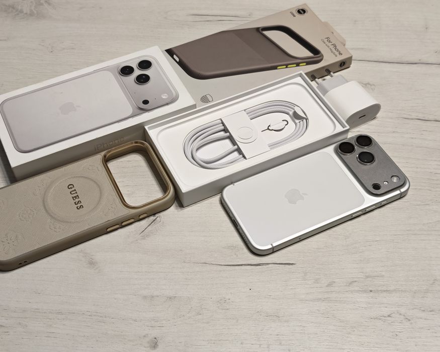 Като нов iPhone 17 Pro Max 256 GB Гаранция Технополис